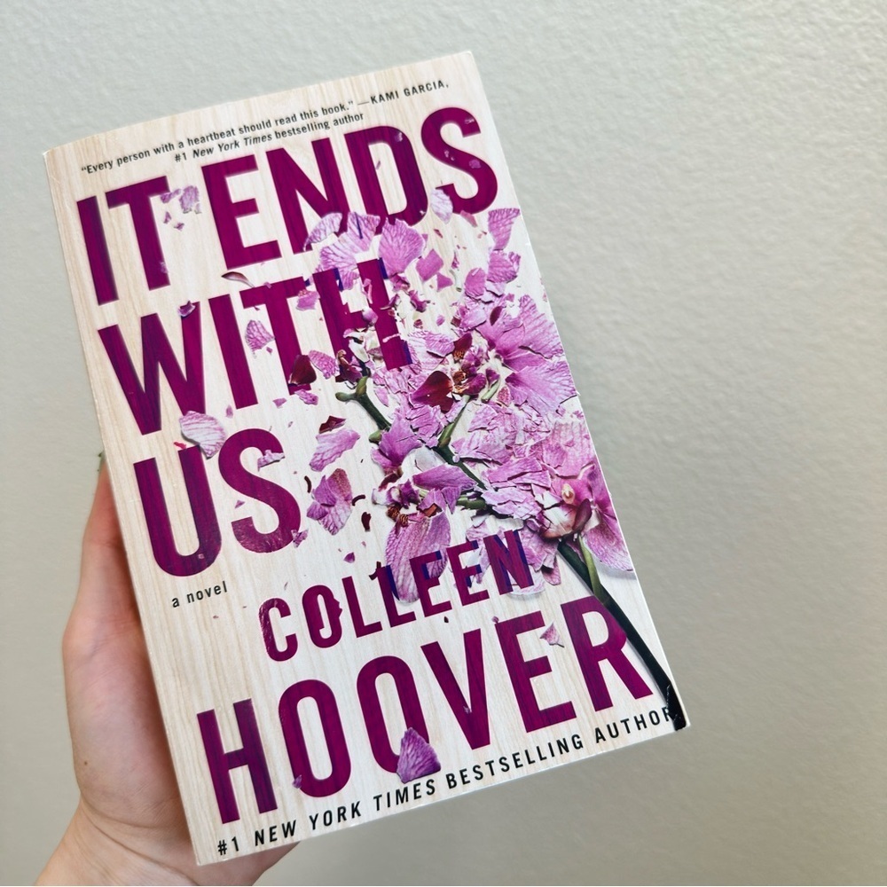 2/$20 It Ends With Us novel Colleen Hoover